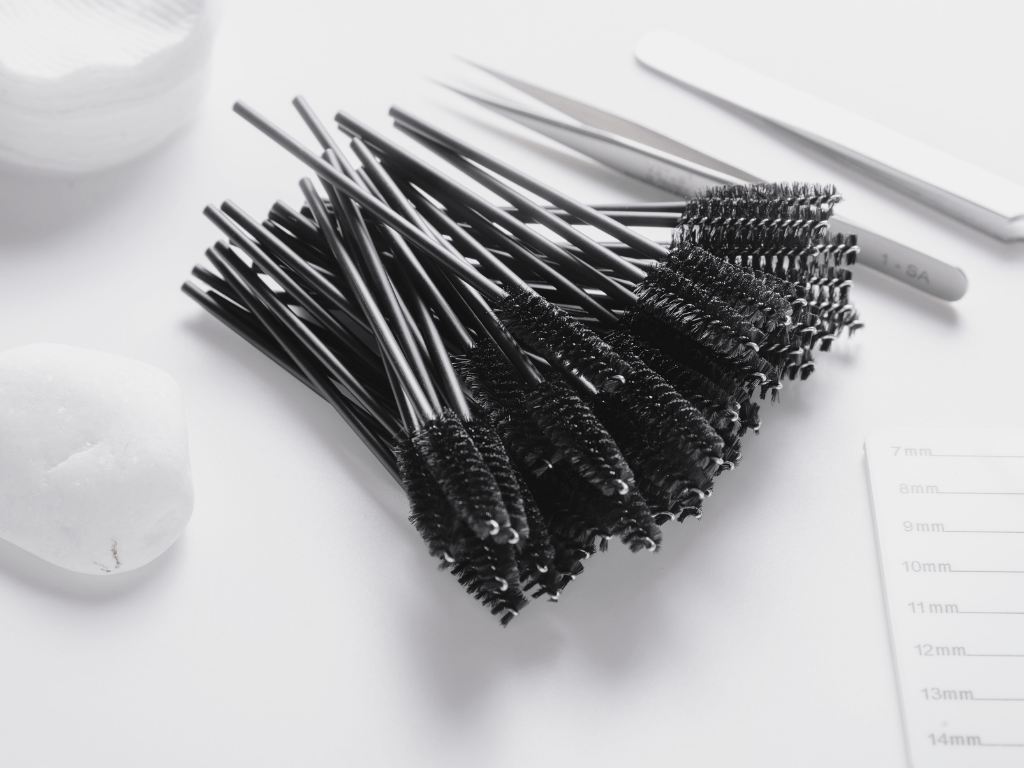 Eyelashes brushes